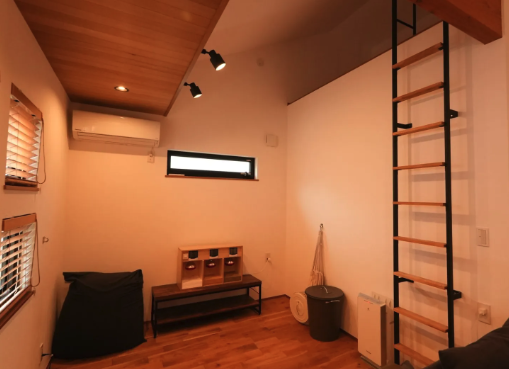 ロケットハウス